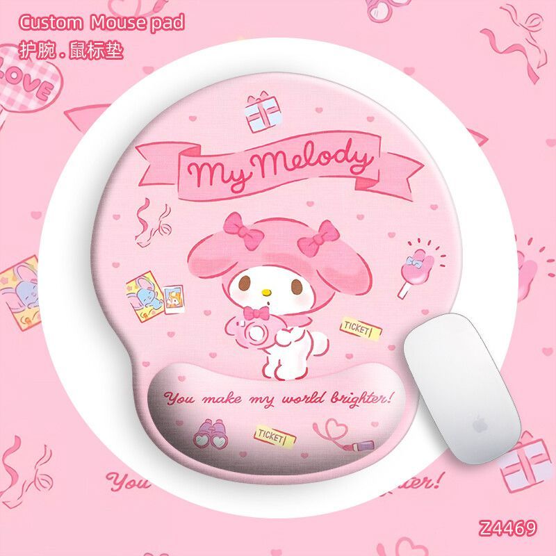 Kawaii Tech Accessories - かわいいキャラクターのデザインが施された、人間工学に基づいた快適なリストレスト付きマウスパッド。ノートパソコンやPCに最適で、滑り止め加工が施された柔らかい素材を使用。女性やティーンエイジャー、そして仕事に適した、トレンド感のあるデザイン。